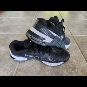 Women's Nike Metcon 8 Shoes